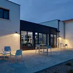 Sure By Western Les Portes De Montauban Hotel 3*