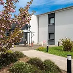 Sure By Western Les Portes De Montauban 3* Campsas