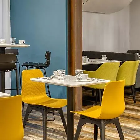 Sure By Western Les Portes De Montauban Hotel Campsas