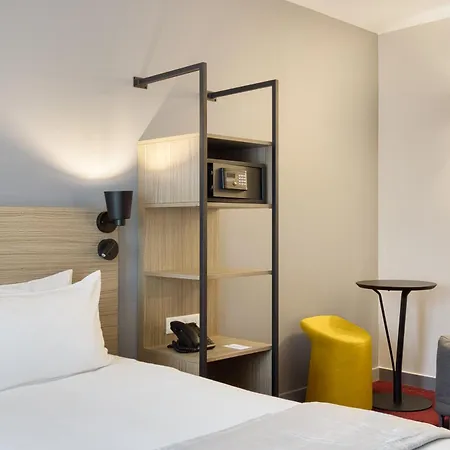 Sure By Western Les Portes De Montauban 3*