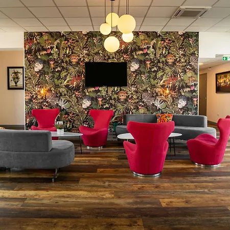 Sure By Western Les Portes De Montauban Hotel Campsas