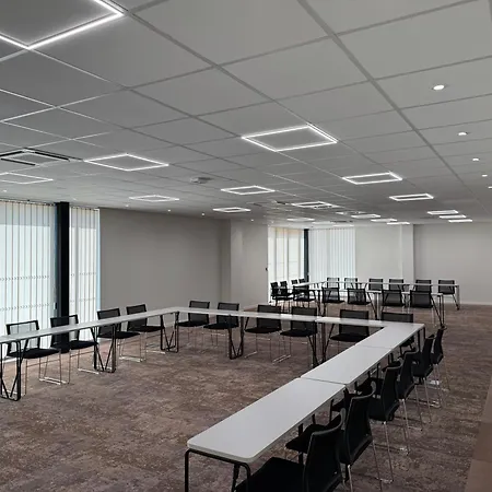 Hotel Sure By Western Les Portes De Montauban Campsas