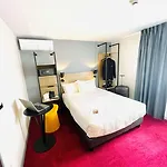 Sure By Western Les Portes De Montauban Hotel 3*