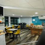Sure By Western Les Portes De Montauban 3*