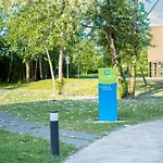 Hotel Sure By Western Les Portes De Montauban 3*