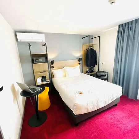 Sure By Western Les Portes De Montauban Hotel 3*