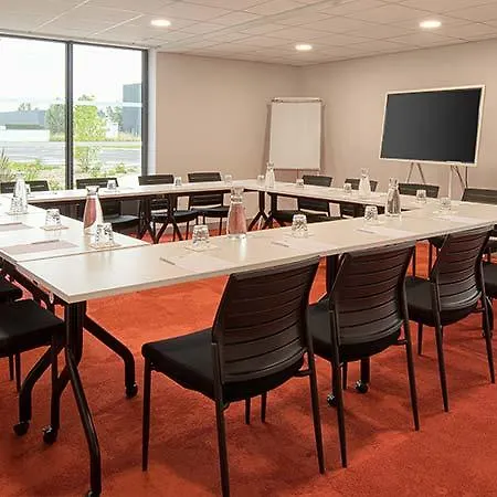 Szálloda Sure By Western Les Portes De Montauban Campsas