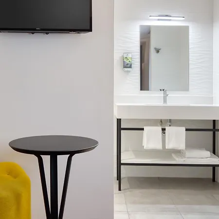 Sure By Western Les Portes De Montauban