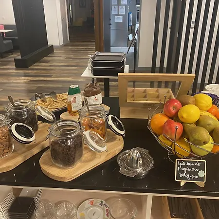 Sure By Western Les Portes De Montauban Szálloda