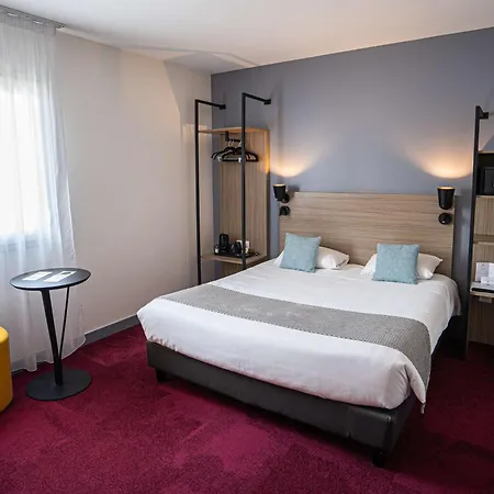 Sure By Western Les Portes De Montauban Campsas