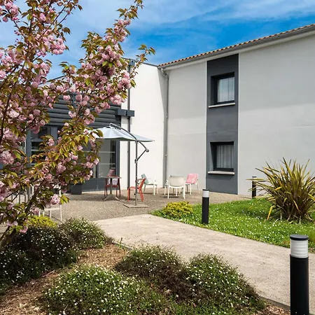 Sure By Western Les Portes De Montauban 3* Campsas