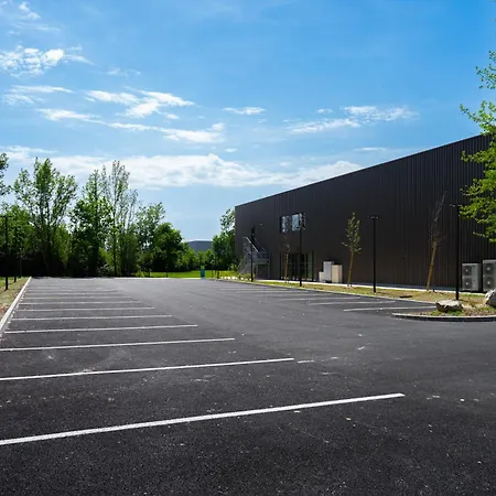 Sure By Western Les Portes De Montauban מלון