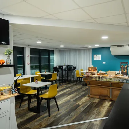 Sure By Western Les Portes De Montauban 3*