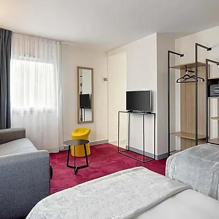 Sure By Western Les Portes De Montauban Hotel 3*
