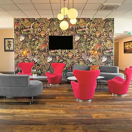Sure By Western Les Portes De Montauban Hotel 3*