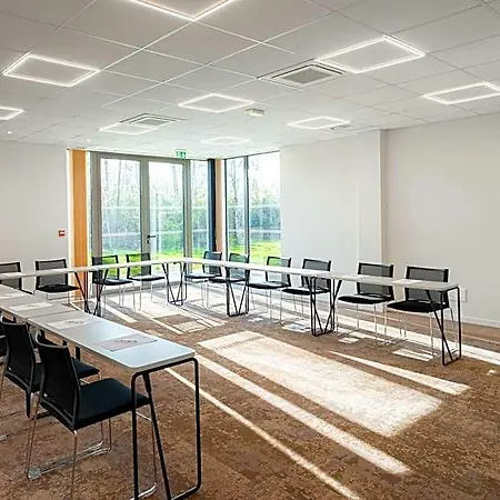 Sure By Western Les Portes De Montauban Hotel