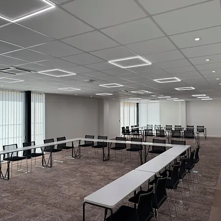 Sure By Western Les Portes De Montauban 3* Campsas