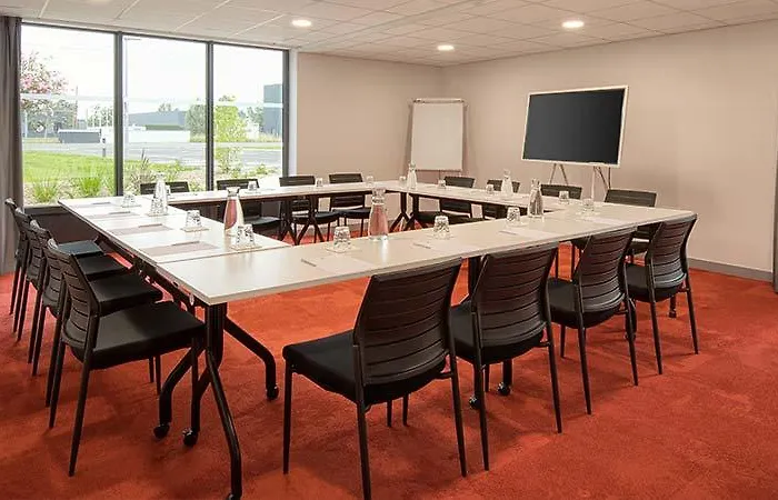 Hotel Sure By Western Les Portes De Montauban Campsas