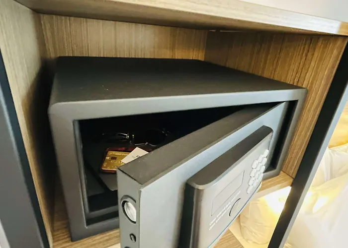 Sure By Western Les Portes De Montauban Hotel 3*