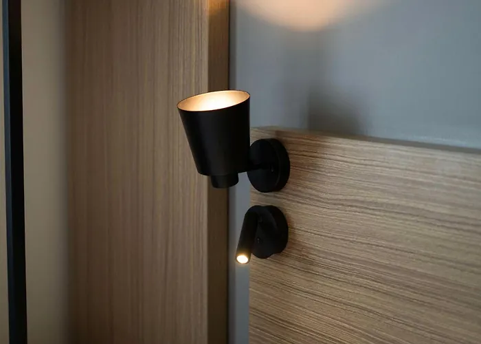 Sure By Western Les Portes De Montauban Hotel