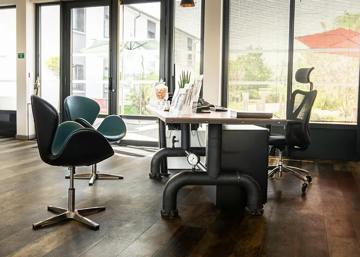 Hotel Sure By Western Les Portes De Montauban 3*